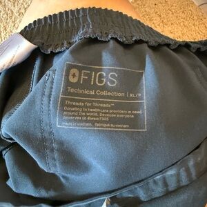 Figs Technical Collection  Scrub Set